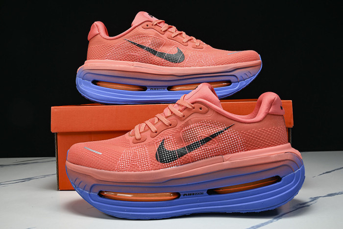 HQ2050-600 AIR ZOOM VOMERO PREMIUM ATOMIC PINK/RACER BLUE/CRIMSON TINT/BLACK