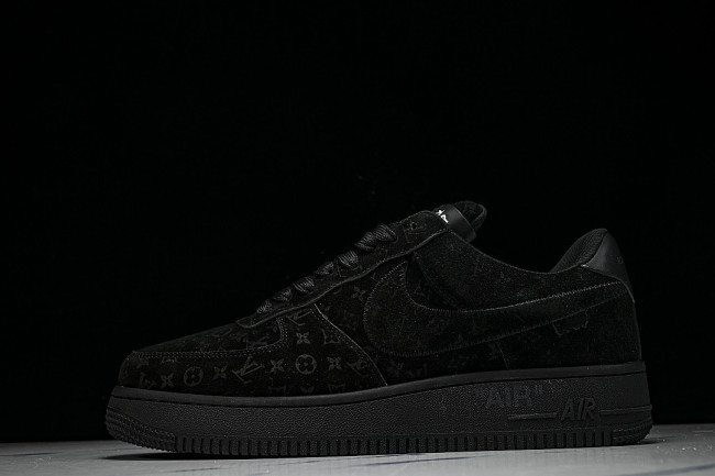 AIR FORCE 1 LOW-TOP CASUAL SNEAKERS BLACK/BLACK/BLACK