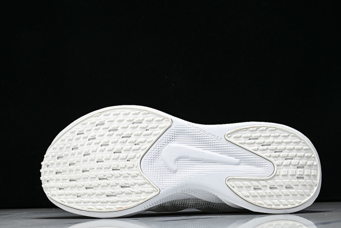 IQ7633-100 COMFORTABLE SNUG WEAR RESISTANT AND BREATHABLE RUNNING SHOES LIGHT GRAY/GREY