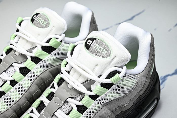 HJ5996-005 AIR MAX 95 ANTI SLIP AND WEAR RESISTANT AIR CUSHIONED RUNNING SHOES BLACK/GREY/GREEN