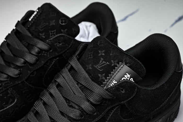 AIR FORCE 1 LOW-TOP CASUAL SNEAKERS BLACK/BLACK/BLACK