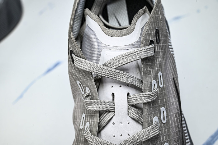 HM9697-001 COMFORTABLE SNUG WEAR RESISTANT AND BREATHABLE RUNNING SHOES DARK GRAY/GREY
