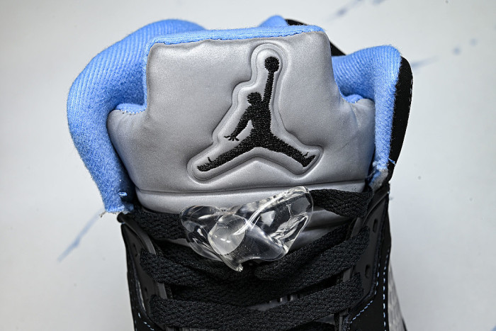 DD0587-008 AIR JORDAN 5 RETRO AJ5 COMFORTABLE AND BREATHABLE RUNNING SHOES BLACK/INKINESS