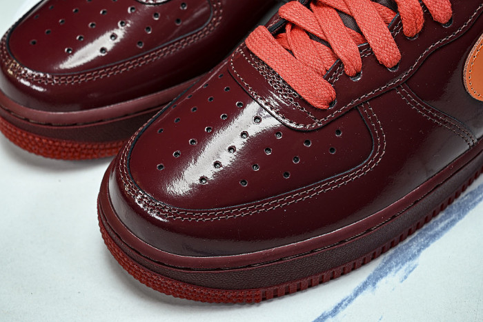 IO4489-601 AIR FORCE 1 07 LOW CASUAL SNEAKERS WINE RED/ORANGE