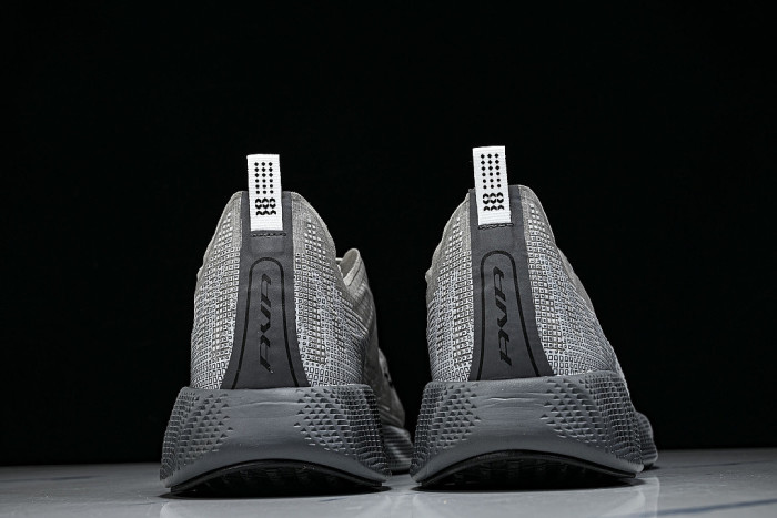 HM9697-001 COMFORTABLE SNUG WEAR RESISTANT AND BREATHABLE RUNNING SHOES DARK GRAY/GREY