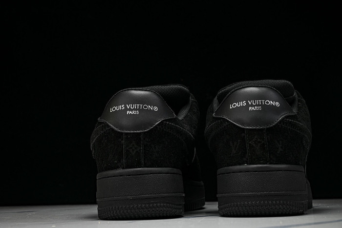 AIR FORCE 1 LOW-TOP CASUAL SNEAKERS BLACK/BLACK/BLACK