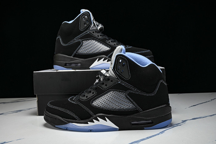 DD0587-008 AIR JORDAN 5 RETRO AJ5 COMFORTABLE AND BREATHABLE RUNNING SHOES BLACK/INKINESS