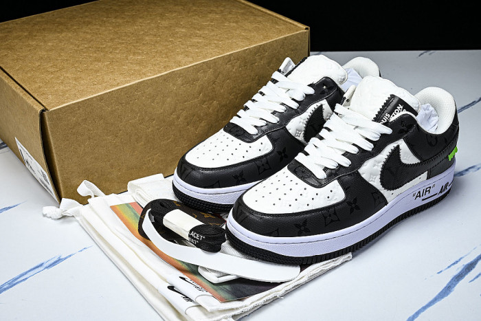 AIR FORCE 1 LOW LACE UP CASUAL SNEAKERS BLACK/WHITE