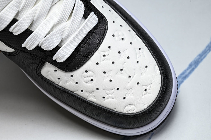 AIR FORCE 1 LOW LACE UP CASUAL SNEAKERS BLACK/WHITE
