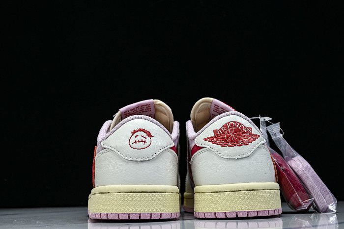 IQ7604-101 TRAVIS SCOTT X AIR JORDAN 1 LOW OG AJ1 BACK HOOK LOW TOP SHOES LIGHT PINK/RED