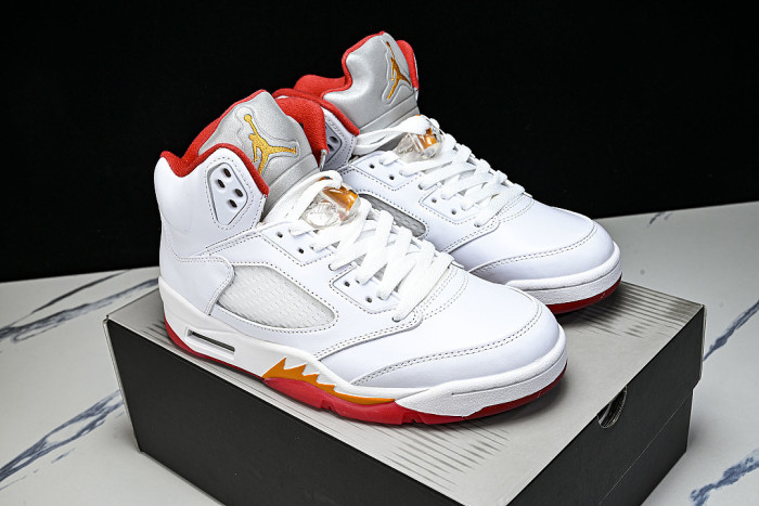 IV5678-102 JORDAN 5 RETRO WHITE/SUNSET/FIRE RED/BLACK