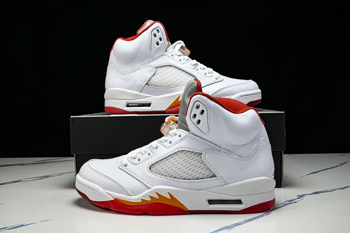 IV5678-102 JORDAN 5 RETRO WHITE/SUNSET/FIRE RED/BLACK