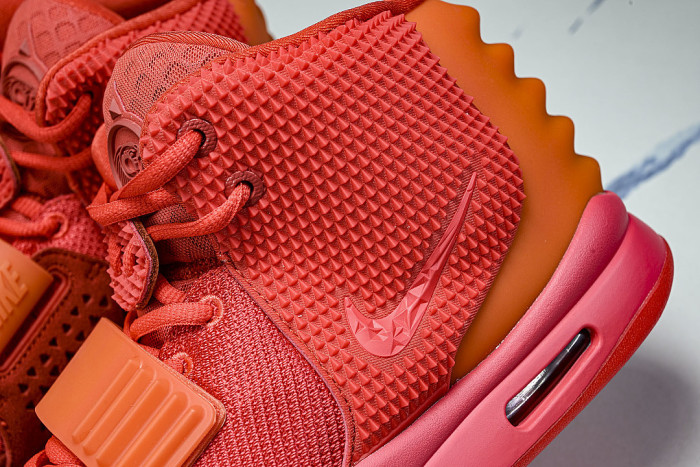 508214-660 AIR YEEZY 2 RED/RED/RED