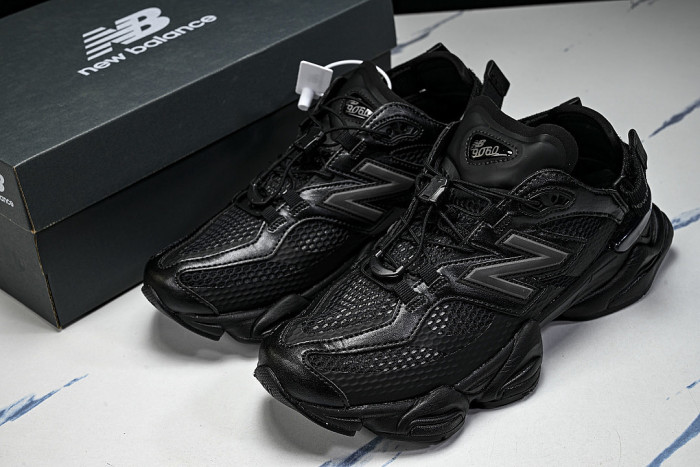 U90604SC RETRO CASUAL SPORTS LIFESTYLE SHOES OFF BLACK/BLACK/BLACK