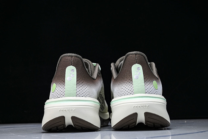IW2349-001 AIR ZOOM PEGASUS 42 BREATHABLE LIGHTWEIGHT AND WEAR RESISTANT SHOES WHITE/BLACK