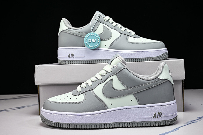 FJ4146-302 AIR FORCE 1 07 LOW CASUAL SNEAKERS GREY/GREEN