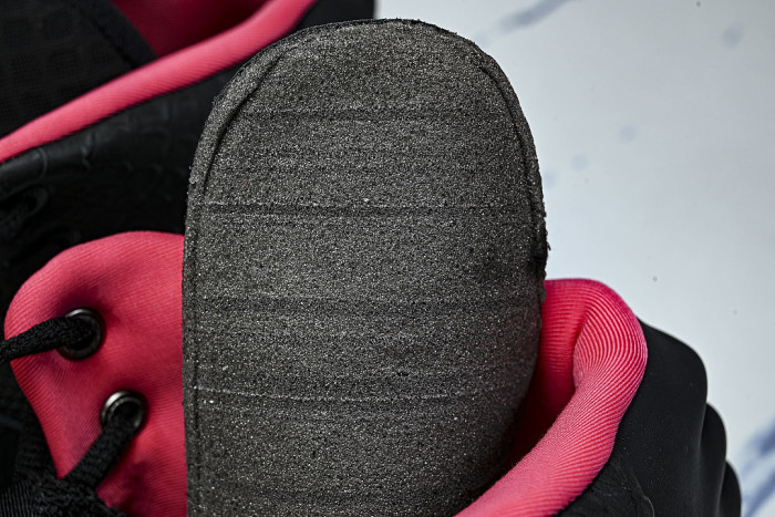 508214-006 AIR YEEZY 2 BLACK/BLACK-SOLAR RED