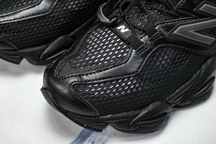 U90604SC RETRO CASUAL SPORTS LIFESTYLE SHOES OFF BLACK/BLACK/BLACK