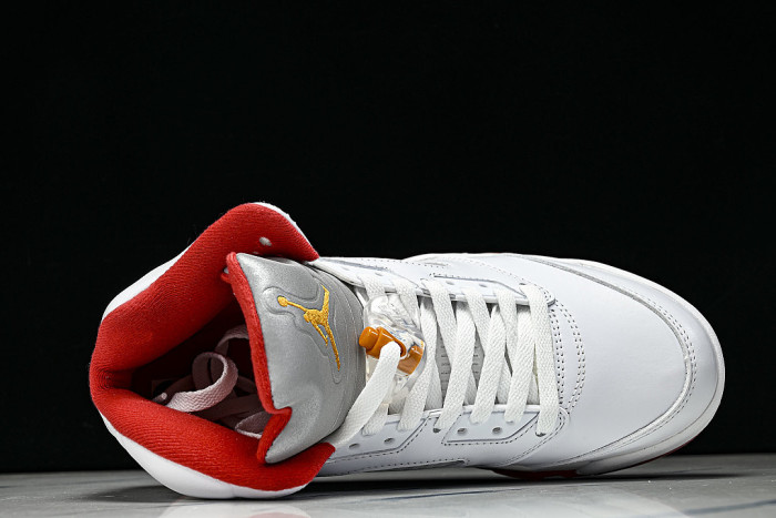 IV5678-102 JORDAN 5 RETRO WHITE/SUNSET/FIRE RED/BLACK