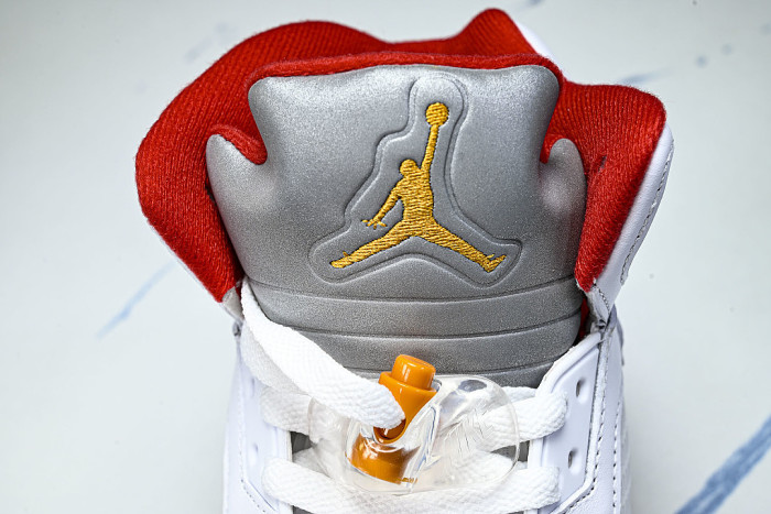IV5678-102 JORDAN 5 RETRO WHITE/SUNSET/FIRE RED/BLACK