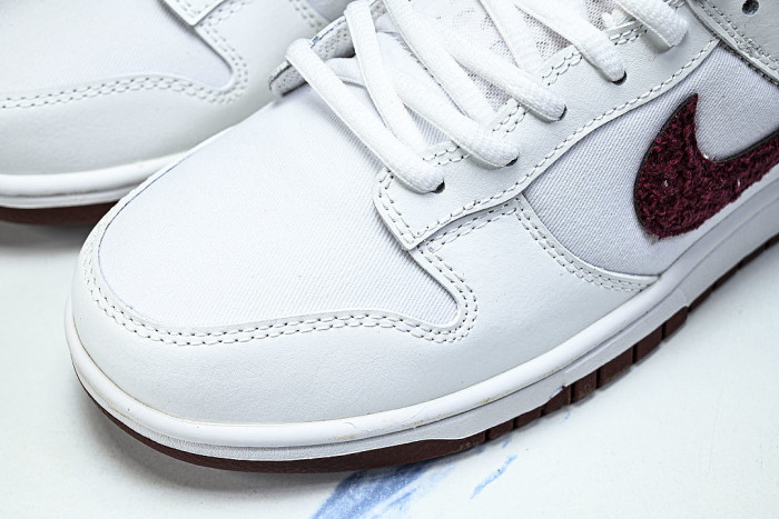 IV0263-100 DUNK LOW PROTRO WHITE/TEAM RED