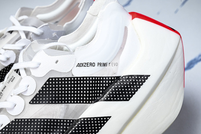 KH7677 ADIZERO EVO X CLOUD WHITE/CORE BLACK/LUCID RED