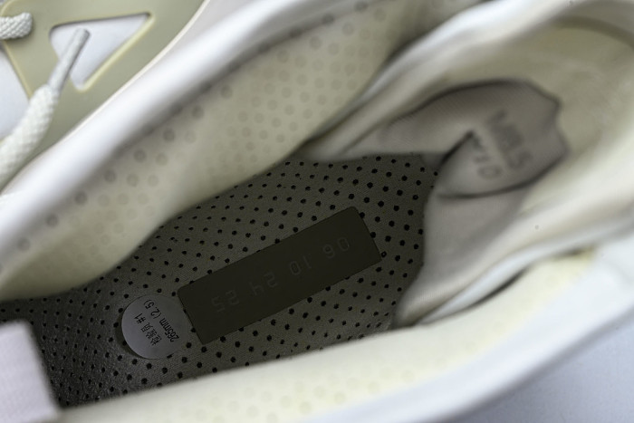 AR4237-002 AIR FEAR OF GOD 1 WHITE/GREEN/GREY