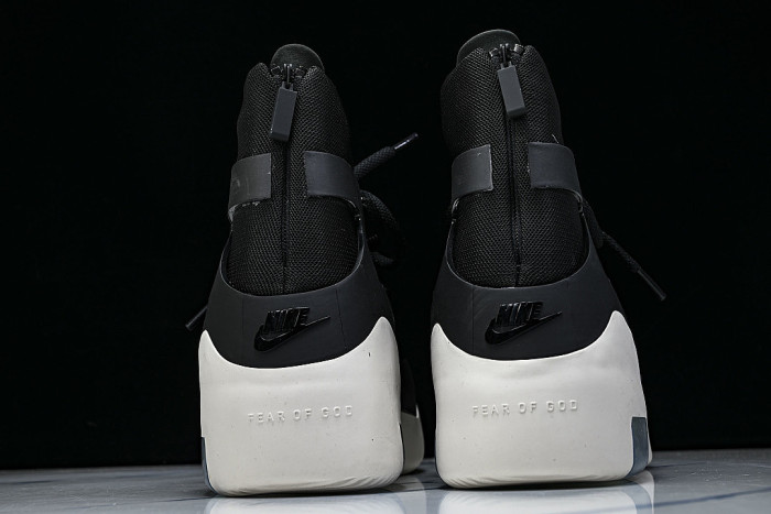 AR4237-001 AIR FEAR OF GOD 1 BLACK/BLACK