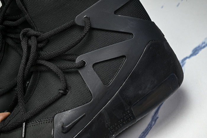 AR4237-005 AIR FEAR OF GOD 1 BLACK/BLACK