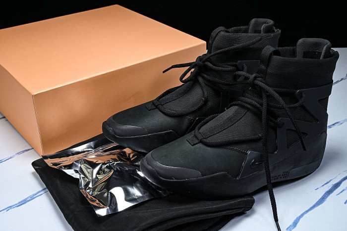 AR4237-005 AIR FEAR OF GOD 1 BLACK/BLACK