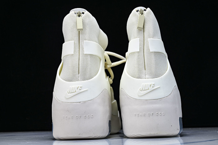 AR4237-100 AIR FEAR OF GOD 1 SAIL/BLACK