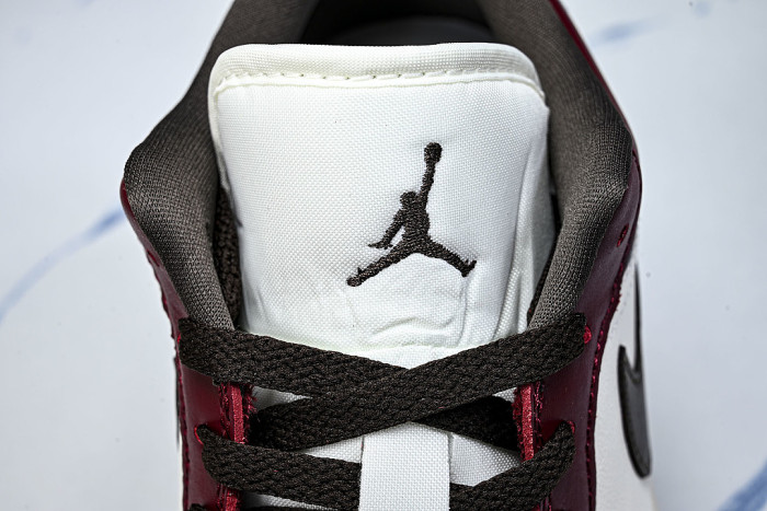 IX5004-121 AIR JORDAN 1 LOW RETRO-STYLE BASKETBALL SHOES WHITE/RED/BLACK