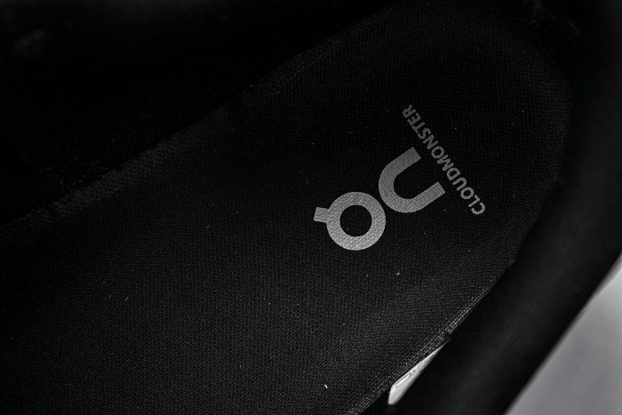 ON RUNNING CLOUDMONSTER 2 GREY/BLACK/GREY