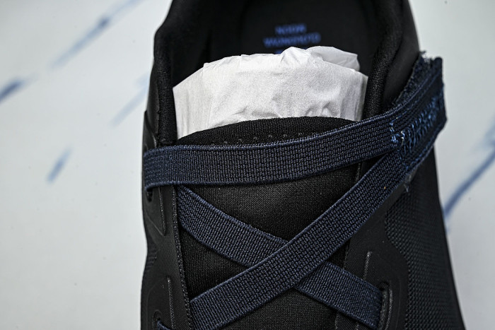 3MG10815460 ON RUNNING CLOUDNOVA MOON BLACK/BLACK/BLACK