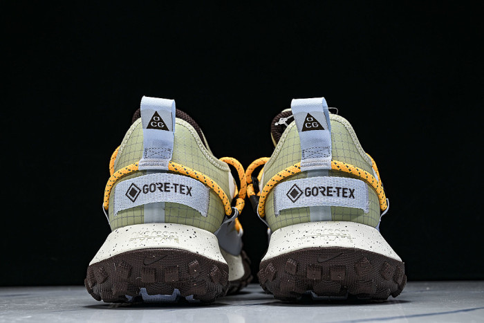 IV2864-320 ACG MOUNTAIN FLY LOW GORE-TEX SE GREEN/BLUE/WHITE/BROWN