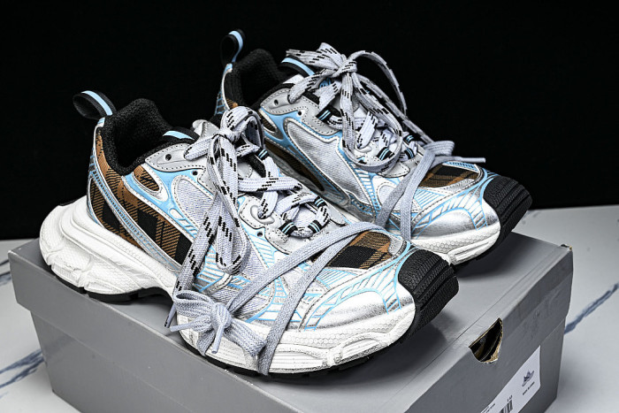 W3XMM4210 3XL GEL TRENDY RUNNING SHOES SILVER/BLACK/BROWN