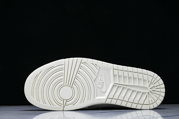 HQ6998-100 AIR JORDAN 1 RETRO LOW RETRO CULTURE BASKETBALL SHOES AJ1 WHITE/BEIGE