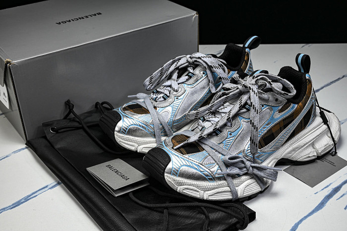 W3XMM4210 3XL GEL TRENDY RUNNING SHOES SILVER/BLACK/BROWN