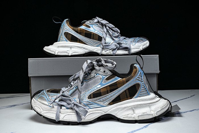 W3XMM4210 3XL GEL TRENDY RUNNING SHOES SILVER/BLACK/BROWN