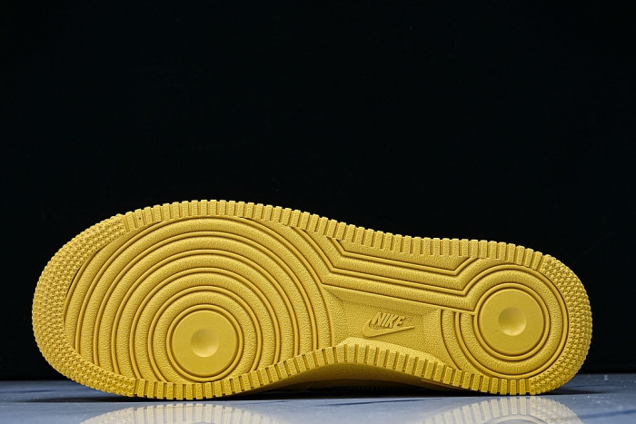 DD1876-700 AIR FORCE 1 LOW UNIVERSITY GOLD/BLACK-METALLIC SILVER