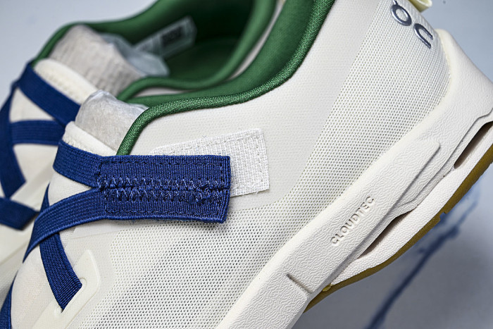 3MG10815461 ON RUNNING CLOUDNOVA MOON WHITE/BLUE/GREEN