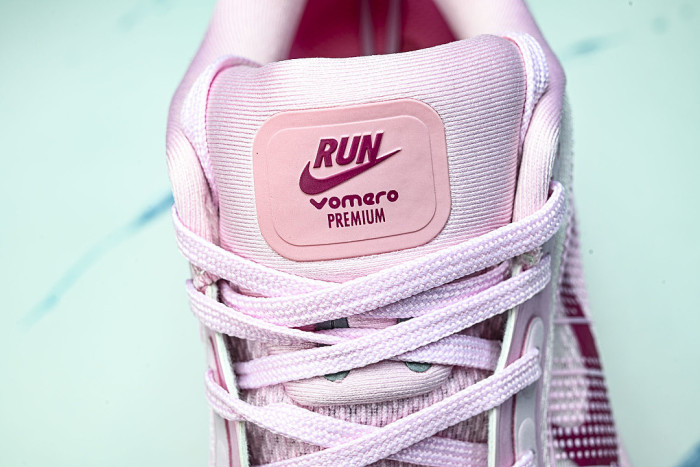HM5973-600 VOMERO PREMIUM PINK FOAM/PINK RISE/LIGHT MAGENTA/PINK SMOKE