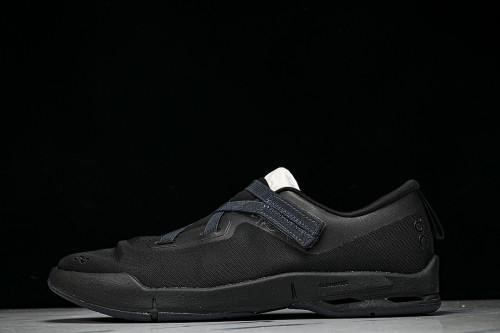 3MG10815460 ON RUNNING CLOUDNOVA MOON BLACK/BLACK/BLACK