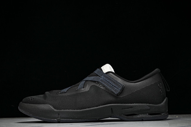 3MG10815460 ON RUNNING CLOUDNOVA MOON BLACK/BLACK/BLACK