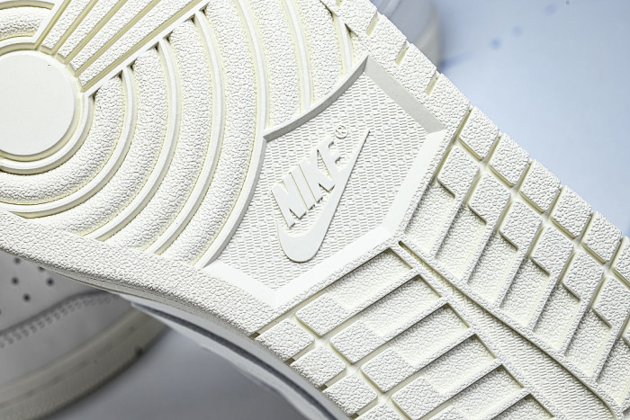 HQ6998-100 AIR JORDAN 1 RETRO LOW RETRO CULTURE BASKETBALL SHOES AJ1 WHITE/BEIGE