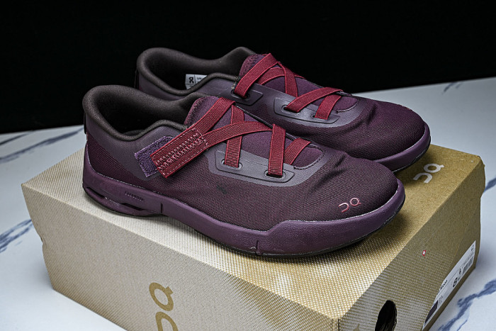3WG10815463 ON RUNNING CLOUDNOVA MOON WINE RED/WINE RED