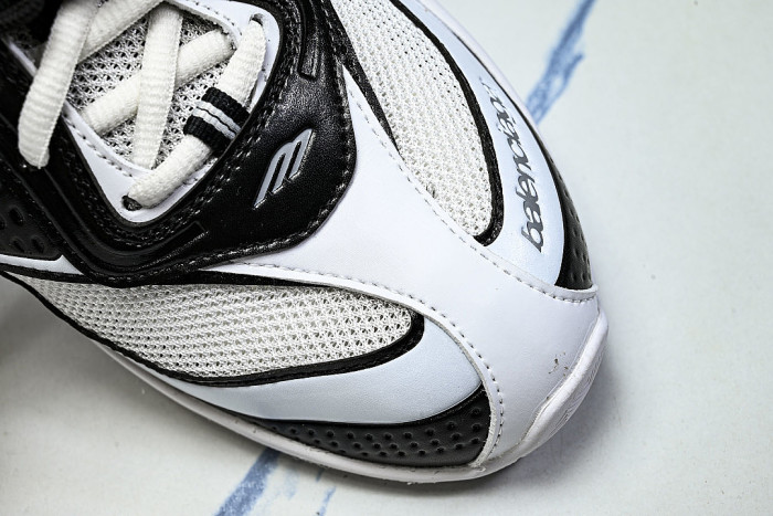 WSTE0 9010 RADAR SNEAKER WHITE/BLACK