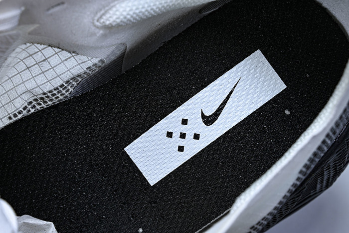 HM9697-100 AVA X SUMMIT WHITE/WHITE/BLACK/BLACK