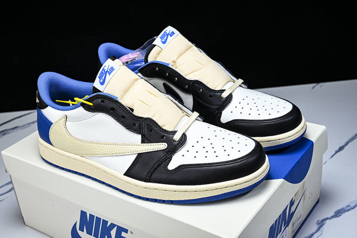 DM7866-140 JORDAN 1 RETRO LOW OG SP WHITE/BLACK-ROYAL-SAIL