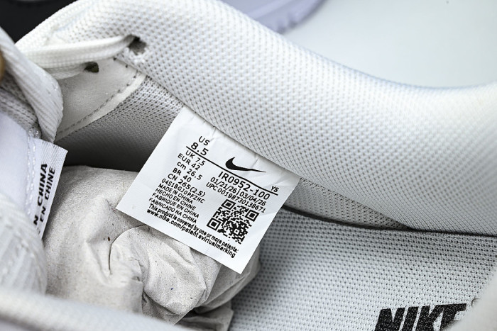 IR0952-100 AIR FORCE 1 07 LOW CASUAL SNEAKERS WHITE/BLACK/WHITE